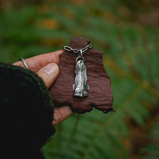 Umbo: Seedkeeper Pendant no.2