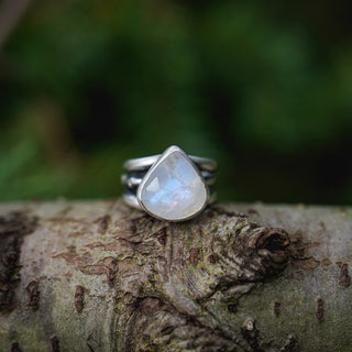 Winter Attunement Ring - Size UK N/US 7
