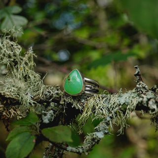 Green Glow Ring - Size UK S/US 9.5