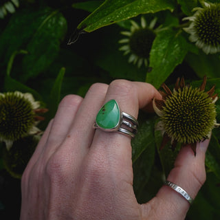 Green Glow Ring - Size UK S/US 9.5
