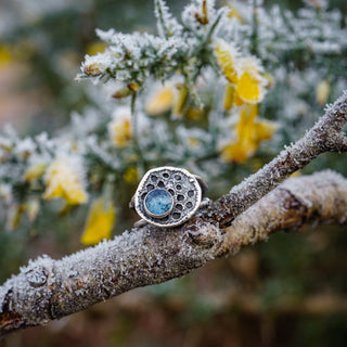 Winter Pod Ring - Size UK O/US 7.5