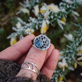 Winter Pod Ring - Size UK N/US 7
