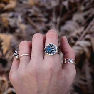 Winter Pod Ring - Size UK N/US 7