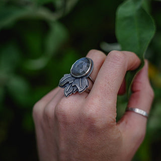 Winter Ivy Ring - Size UK M/US 6.5